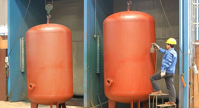 大型喷砂设备,使罐体表面处理均匀,罐体本身色泽光亮